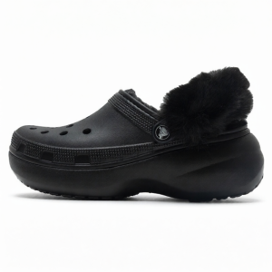 Crocs(ครอคส์) | รองเท้าบู๊ทส้นแบน Crocs Classic Clouds Warm Fleece Clog รองเท้าลำลองอบอุ่นสำหรับผู้หญิง รองเท้าบู๊ทแบบสวมสบายสำหรับฤดูหนาว