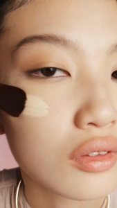 LUXCRIME Radiant Silk Foundation SPF 50 PA+++ 30gr | Liquid Fondi