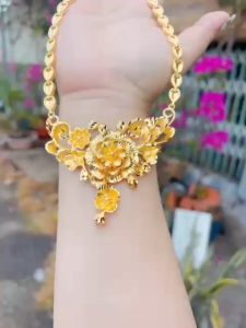 Dây chuyền hoa mai lớn mạ 24.k kèm hộp nhung E.K6.3