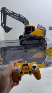 Volvo รถแม็กโคร วอลโว่ มินิ บังคับ คันใหญ่ 1:26 ขนาด 12x16x35 Cm ควบคุมได้สมจริง สำหรับผู้ชื่นชอบรถโมเดลคลาสสิก