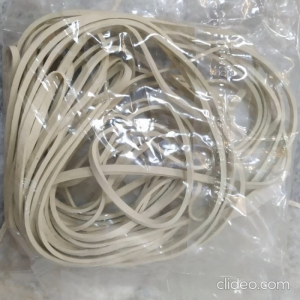 100gm White Big Rubber band Extra Large 8 Inch White Big Postal Rubber Band +/-25 pcs This pack contains high-quality heavy-duty white rubber bands designed for large and demanding bundling tasks. Each band is extra-large approximately 8 inches