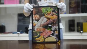 แฟ้มเมนูอาหาร แฟ้มใส่เมนูอาหาร ขอบโลหะสีทอง ขนาด A4