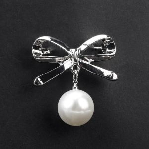 Fashionable Womens Lapel Brooch Pin High End Female Chest Flower Pin Fixed Skirt Anti-Light Walking Accessory Korean Style
