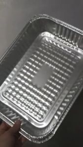14.5 "x 10.5 "x 3" Large Catering Tray with Plastic Lid / Party Tray 4700 ml capacity RE370