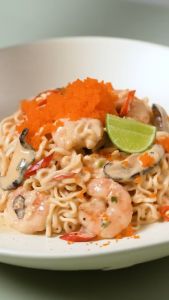 Thailand Mama Instant Noodles Tomyum | Pa-Lo Duck | Green Curry | Tomyam | Truffle | Vegetarian 60g