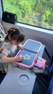 Sách viết tô màu dạng bảng tặng kèm bút màu và khăn lau