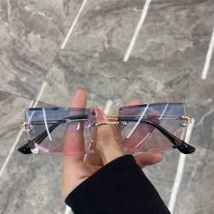 Kính Mát Vuông Không Khung Thời Trang Nữ Xu Hướng Âu Mỹ Tròng Kính Polycarbonate Đổi Màu Thích Hợp Đi Du Lịch