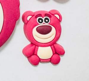 TBCT 🛍️ 🌈ตัวติดกระเป๋ามีรู “ หมี ลอตโซ “ ✨🌸 Bag Charms “ Lotso “ ตัวใหญ่ใส่เด่น น่ารักสุดดด