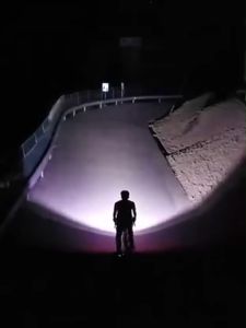 ไฟฉายคาดหัวแท้ ไฟ ฉาย คาด หัว29800Wไฟฉายแรงสูง แท้ ตกปลา จับกุ้ง จับกบ ไฟฉายคาดหัว ไฟคาดหัวแบตอึด หมุนเพื่อซูมกันน้ำ ไฟคาดหัว หัวไฟฉายคาดหัว ไฟส่องกบคาดหัว ไฟฉายคาดหัวแรงสูง ไฟฉายส่องกบ ไฟฉานคาดหัว ไฟคาดหัวของแท้ หม้อแบตใส่หัว ไฟสายคาดหัว