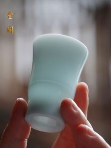Small Ceramic White Wine Cup Creative One-Piece Offering Ancient Chinese Style Home Use Miniature Traditional Porcelain