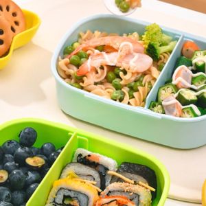 AI-C1283 Lunch Box BPA FREE Kotak / Tempat Makan Anak Sekolah 2 Sekat Set Dengan Sendok Food Grade