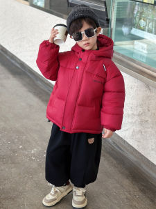 เสื้อแจ็คเก็ตผ้าฝ้ายบุนวมเด็กผู้ชาย ฤดูหนาว 2024 เสื้อคลุมกันหนาวแบบหนาสีแดง อบอุ่นสำหรับเด็ก เสื้อผ้าเด็ก แฟชั่นฤดูหนาว