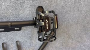 Giá Đỡ Bình Nước Xe Motor Và Xe Máy