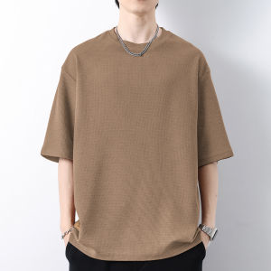 เสื้อยืดแขนสั้นผู้ชายเฮฟวี่เวทห้าส่วนคอกลมสีทึบฤดูร้อนแฟชั่นครึ่งแขนเยาวชนผ้าฝ้ายที่ใช้งาน โพลีเอสเตอร์ ผสม