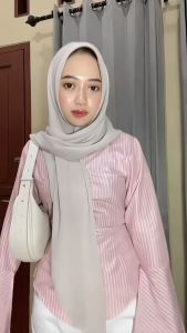 Julie Top - Fitted Blouse Kemeja Salur Slim Fit Julie Working Shirt Kemeja Kerja Kemeja Lengan Panjang