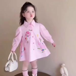 ชุดเดรส คอปกเชิ้ต ทรงหลวม สกรีนลายการ์ตูน น่ารักสุดๆ กระดุมหน้ายาวเต็มตัว ใส่ง่าย ผ้าใส่สบาย