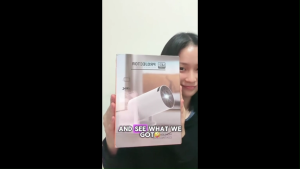 (SG) LionShield Portable Wireless Projector HD 720p with Bluetooth WiFi AirPlay Chromecast (White)