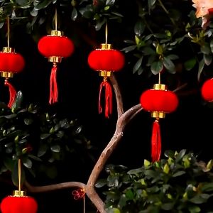 30Pcs/ Pack Red Small Lantern Decor/ Spring Festival Flocking Cloth Red Lanterns/ Chinese New Year Hanging Small Palace Lantern Ornament/ Outdoor Scene Layout Bonsai Lantern Pendant