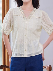 WANGGONGZHU | เสื้อเชิ้ตผ้าลินิน Lenzing สำหรับผู้หญิง ฤดูร้อน 2025 คอวี ปักลูกไม้ เสื้อเชิ้ตโปร่ง สง่างาม เสื้อผ้าทำงาน ทรงหลวม แขนสั้น