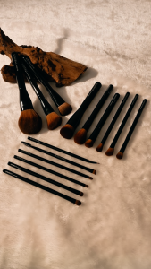 SUBIRELA Eyeshadow Brush Small Round Tip Precise Smudge Blending Lower Lash Line Inner Corner Eye Makeup