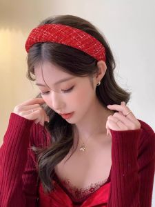 ที่คาดผมถักสีแดงแบบยูนิเซ็กซ์สำหรับวันคริสต์มาสและปีใหม่ ที่คาดผมทรงสูงแบบอเนกประสงค์ เครื่องประดับผมสไตล์หวานๆ สำหรับผู้หญิง