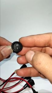 Saklar ON OFF Bulat Kecil siap pakai / Tombol Rocker Switch OnOff 2 Kaki Kabel / Saklar Lampu +Kabel