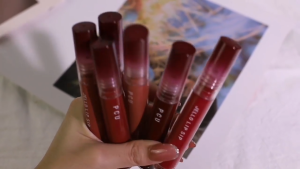 Water gloss glass mirror inner play lip glaze waterproof and long-lasting moisturizing female student plain white lipstick