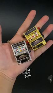 The Goats Dept - Las Vegas Spin A Slot Keychain / gantung kunci judi model las vegas asli bisa berputar lucky jackpot gold silver hadiah unik asli pacar pasangan lucu kado pria wanita