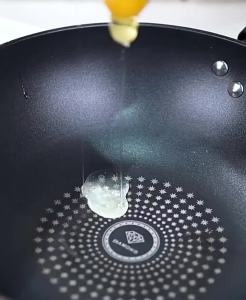 Chảo chống dính dày dặn bền đẹp thân nồi sâu có thể treo tay cầm phù hợp cho bếp từ và bếp ga