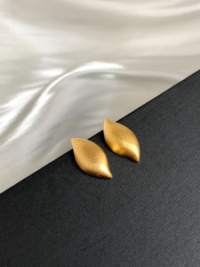 S925 Silver Needle Leaf Shape Fashion Earrings Brushed Metal Design Minimalist Style Elegant Quality Small Stud Earrings