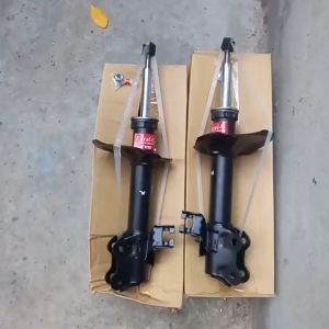 Giam xóc trước/Phuộc trước Nissan Sunny 2000 LR. Hàng KYB