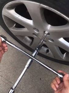 [HCM]Cờ Lê Gấp Đa Năng Cờ Lê Mở Tháo Bánh Hơi Tiết Kiệm Sức