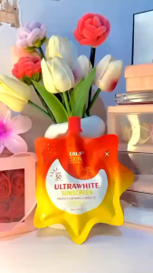 BUY 1 TAKE 2  Ultra White Sunscreen Whitening Wear Sun Screen Sunblock Skincare Tinted Soon 50ml + Vitamin C Rejuvenation Toner 500ML Whitening and Moisturizing Anti-Aging Anti-Wrinkles Reducing Fine Lines Shrinking Waterproof Sweat-Proof And UV-Proof