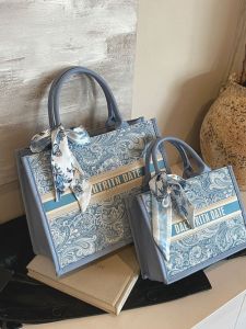 Large Capacity Canvas Tote Bag Womens Casual Commuter Single Shoulder Handbag New 2025 Style for College Students