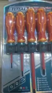 OBENG LISTRIK SET 6pcs Insulated Screwdriver Set 6 PCS TOTAL THTIS566