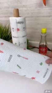 Giấy lau nhà bếp họa tiết- Giấy lau đa năng khổ rộng 25cm GIẤY LAU ĐA NĂNG - Khăn Giấy Lau Bếp Họa Tiết Đa Năng Chất Giấy Siêu Dai Thấm Hút Tốt 1 Cuốn 50 Tờ Dùng Cực Tiết Kiệm
