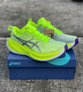 รองเท้าผ้าใบใส่สบายค่ะ