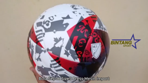 Bola Sepakbola  Original Size 5 Model Press Mesin Bahan Kulit PU Kuat dan Awet Kualitas Terbaik