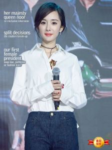 เสื้อเชิ้ตแขนยาวสีขาวทรงสลิมฟิตสำหรับผู้หญิง ฤดูใบไม้ผลิ 2024 ทรงหลวม คอโปโล ปกติ สีสันสดใส ผ้าโพลีเอสเตอร์