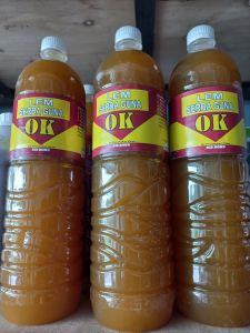 blukutuk store / lem ok / lem 1.5 kg / lem kuning / lem serba guna / lem sandal / lem sepatu /1 botol 1.5 kg Lem Aibon Kuning Kaleng untuk Kayu Serbaguna BUSA KULIT EVA SPONGE KARPETveenyl vinil finil kursi lemari kuning aibon murah