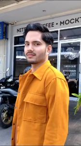 Jaket Pria | Jaket Wanita | Jaket Shacket Pria dengan Desain Trucker dari Bahan Fleece Tebal