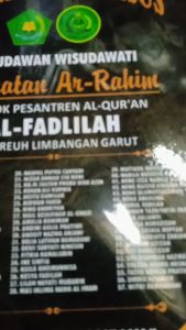 Plakat Kenang Kenangan Plakat Wisuda Plakat Ucapan Terima Kasih KKN Plakat Murah Plakat Vandel Kayu Kotak