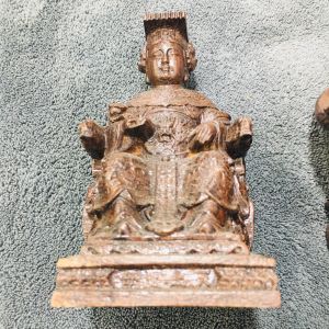 เจ้าแม่ทับทิมเนื้อไม้สักแกะสลัก ณสข (เจ้าแม่หม่าโจ้วเจ้าแม่ทับทิมเนื้อไม้สัก(เจ้าแม่หม่าโจ้ว)ในฐานะเทพผู้มีเมตตาบารมี