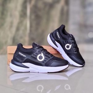 Ortus Hitam Putih Sepatu Running Sneaker Olahraga Pria Wanita