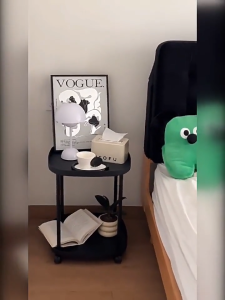 HTโต๊ะกาแฟ โต๊ะข้างเคลื่อนที่ แผ่นวางสิ่งของ 2 ชั้น โต๊ะเขียน ชั้นวางสิ่งของข้างเตียง มีล้อเลื่อน ขนาดเล็ก ความจุเยอะ หลายสีให้เลือก ทนทานแข็งแรง