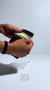 Briffgold - Kaos Kaki Oldschool Stripe Dewasa