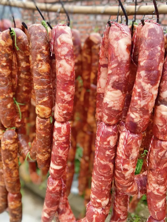 Chongqing%20Local%20Pork%20Sausage%20Smoked%20Spicy%20Cantonese%201pc%20-%20Image%202