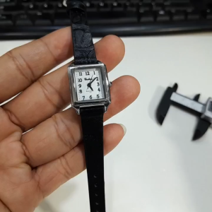 Đồng hồ tank nữ dây da Croton second hand Made in Japan