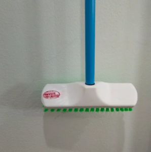 แปรงขัดห้องน้ำ ทำความสะอาดพื้น แปรงด้ามยาวแปรงขัดพื้นพลาสติก สูง 48 นิ้ว  กว้าง 8.5 แปรงทำความสะอาดพื้น แปรงขัดพื้น