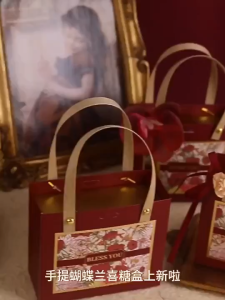 Bó Hoa Tulip 3 Bông HTT02 Kèm Thiệp & Túi Làm Quà Tặng Sinh Nhật Dịp Lễ TTNTSS035